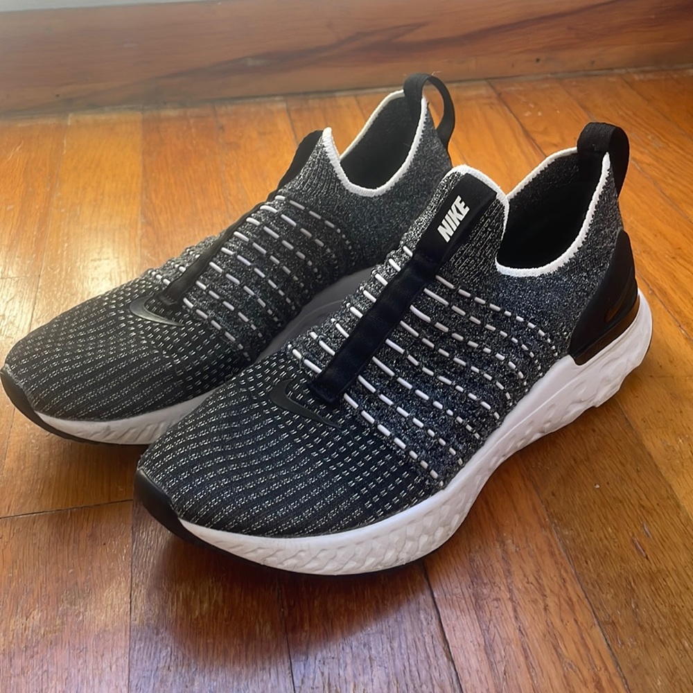 Nike Phantom Slip-On